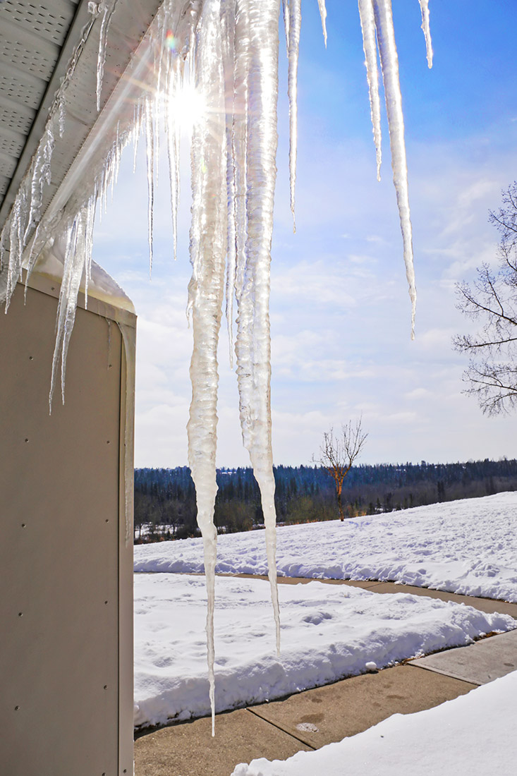 9-Gigantic Icicles